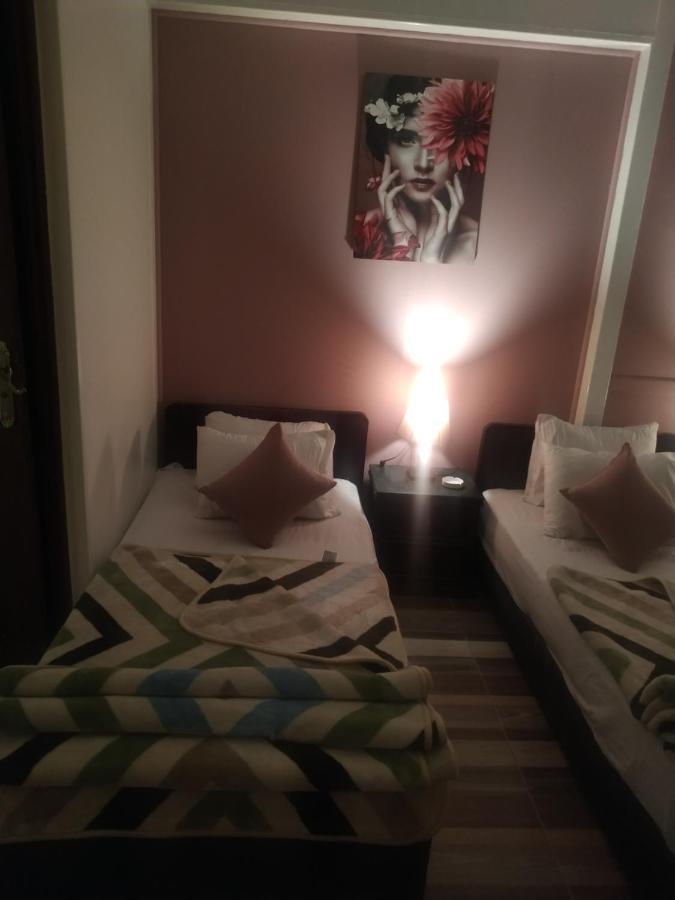 Cairo Golden Plaza Hostel ภายนอก รูปภาพ