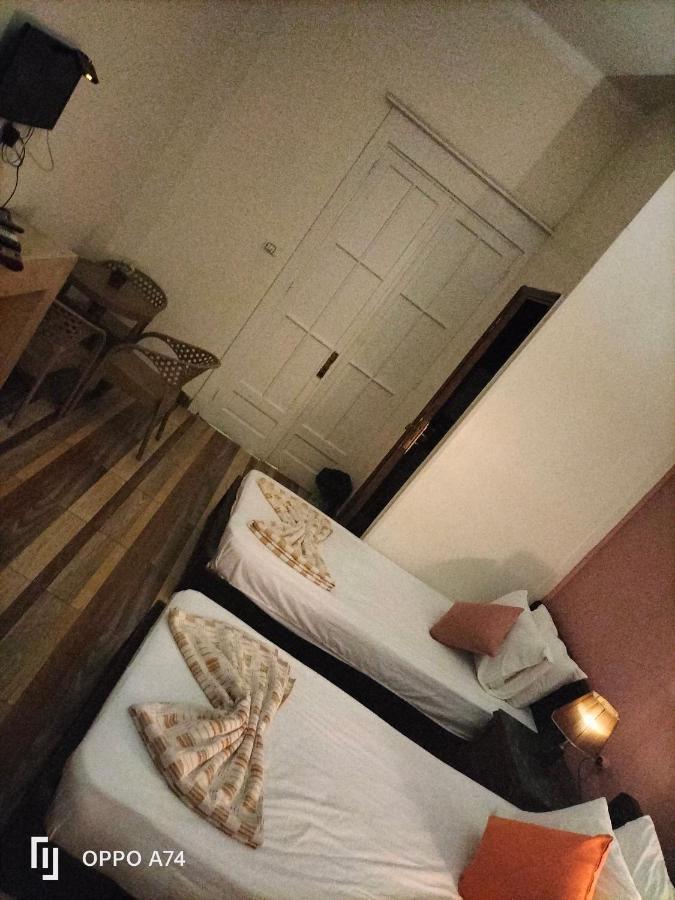 Cairo Golden Plaza Hostel ภายนอก รูปภาพ