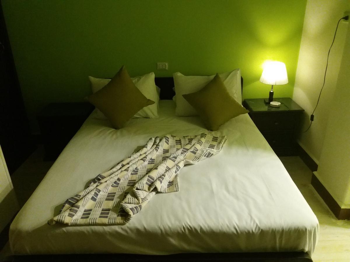 Cairo Golden Plaza Hostel ภายนอก รูปภาพ