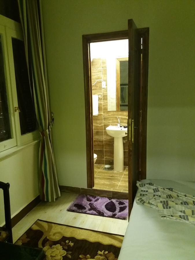 Cairo Golden Plaza Hostel ภายนอก รูปภาพ