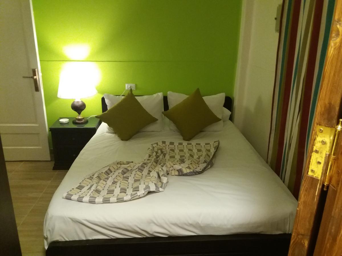 Cairo Golden Plaza Hostel ภายนอก รูปภาพ