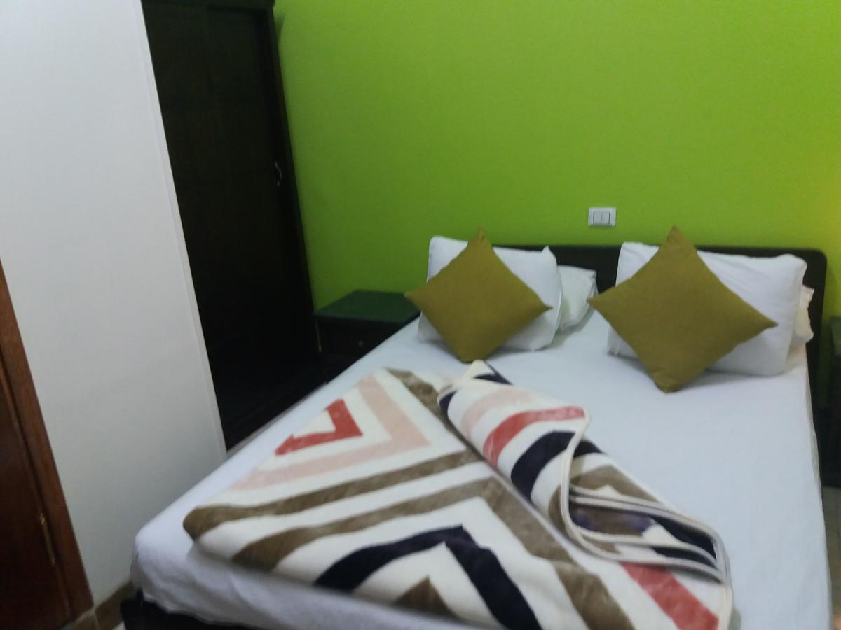 Cairo Golden Plaza Hostel ภายนอก รูปภาพ